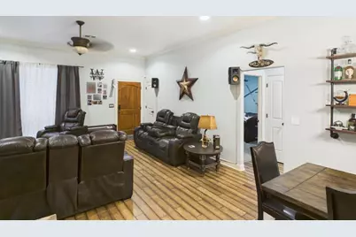 718 Englemann Oak Dr, Fredericksburg, TX 78624 - Photo 8