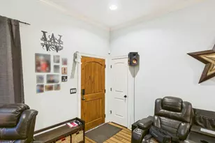 718 Englemann Oak Dr, Fredericksburg, TX 78624 - Photo 4