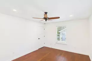 313 Fulton St, Fredericksburg, TX 78624 - Photo 16