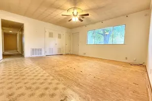 101 E Hale St, Fredericksburg, TX 78624 - Photo 4