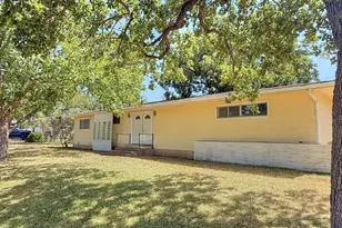 101 E Hale St, Fredericksburg, TX 78624 - Photo 6