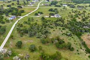 322 Axis Cir, Fredericksburg, TX 78624 - Photo 14