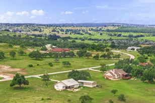 322 Axis Cir, Fredericksburg, TX 78624 - Photo 10