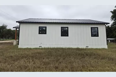 209 Tipton St, Menard, TX 76859 - Photo 4