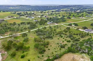 339 Axis Cir, Fredericksburg, TX 78624 - Photo 6