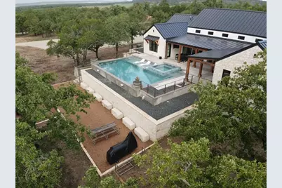 415 Mystic Oaks Trail, Fredericksburg, TX 78624 - Photo 4
