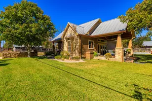806 E Hwy St, Fredericksburg, TX 78624 - Photo 4