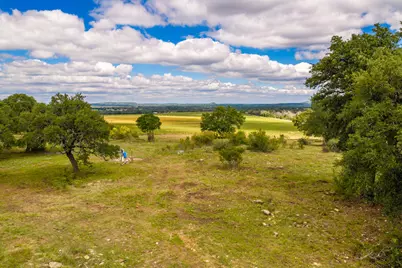 3145 N Grape Creek Rd, Fredericksburg, TX 78624 - Photo 16