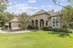 613 Persimmon Ct, Fredericksburg, TX 78624 - Photo 1