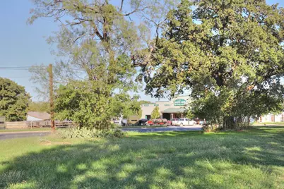 504 Longhorn St, Fredericksburg, TX 78624 - Photo 6