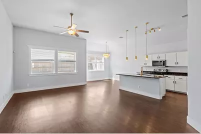 211 Winston Dr, Fredericksburg, TX 78624 - Photo 4