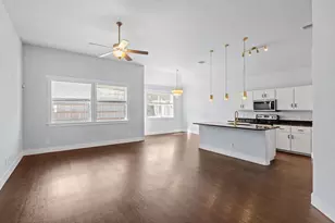 211 Winston Dr, Fredericksburg, TX 78624 - Photo 4