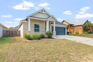 211 Winston Dr, Fredericksburg, TX 78624 - Photo 2