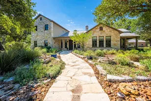 327 S Stag Trail, Fredericksburg, TX 78624 - Photo 1