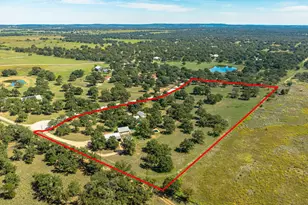 327 S Stag Trail, Fredericksburg, TX 78624 - Photo 4