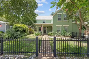 605 W Schubert St, Fredericksburg, TX 78624 - Photo 34