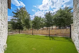 230 S Putting Pk Dr, Fredericksburg, TX 78624 - Photo 20