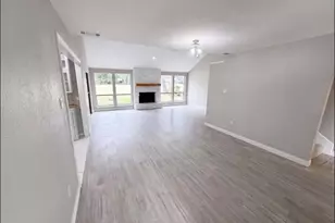 1746 Cloister SE 32nd St, Other, TX 77532 - Photo 2