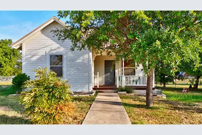 305 Tarrant, Llano, TX 78643 - Photo 2