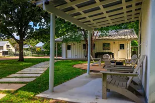 404 E Travis St, Fredericksburg, TX 78624 - Photo 30