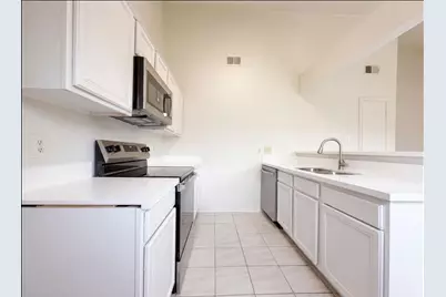 3307 Brookston E 70L Rd #St, Houston, TX 77045 - Photo 4