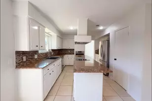 2307Canyonmeado 2nd St, Other, TX 77489 - Photo 6