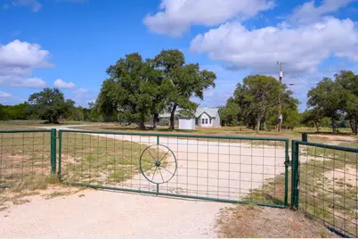 725 Lonesome Loop, Blanco, TX 78606 - Photo 2