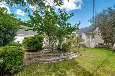 223 Edgewood Dr, Fredericksburg, TX 78624 - Photo 34