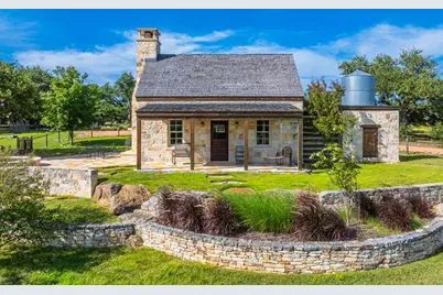 1400 Arbor Ridge Rd, Fredericksburg, TX 78624 - Photo 34