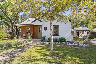 222 W Centre St, Fredericksburg, TX 78624 - Photo 1