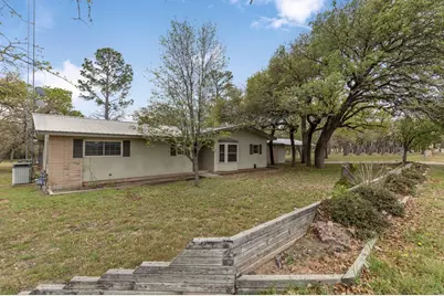 1801 N Llano St, Fredericksburg, TX 78624 - Photo 8