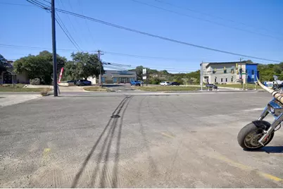 1001 S Sidney Baker #1001, Kerrville, TX 78028 - Photo 18