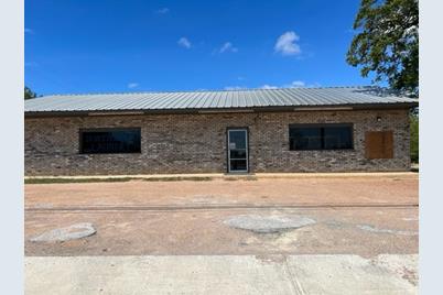 1301 N Bridge St, Brady, TX 76825 - Photo 1