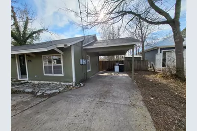 311 W Burbank St, Fredericksburg, TX 78624 - Photo 2
