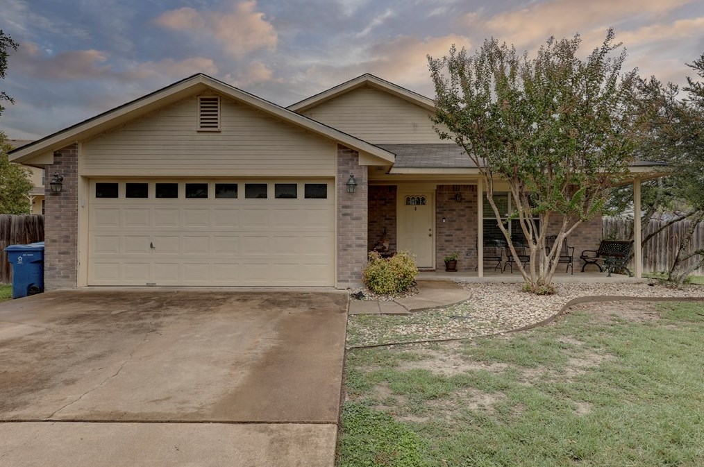 2318 Trails End, Kerrville, TX 78028