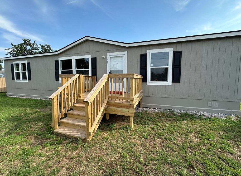 134 Castlelake Dr, Cypress Mill, TX 78654-2054