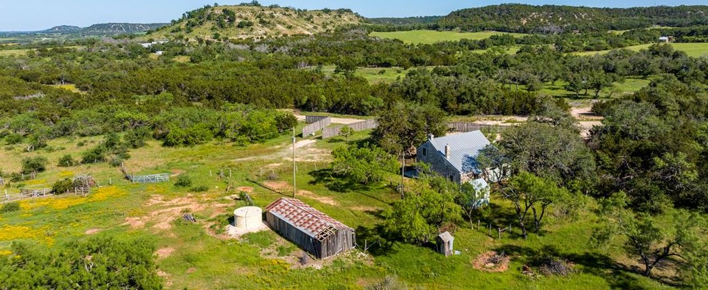 3610 Welgehausen Rd, Fredericksburg, TX 78624-6566