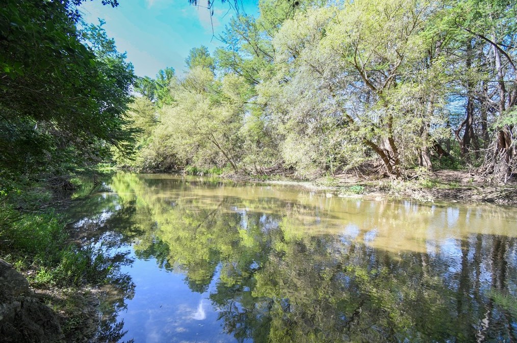 2305 Memorial Blvd, Kerrville, TX 78028