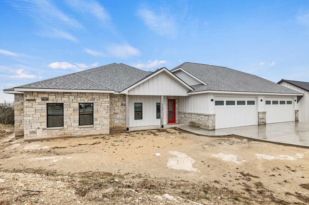 2129 Vista Ridge Dr, Kerrville, TX 78028-9137