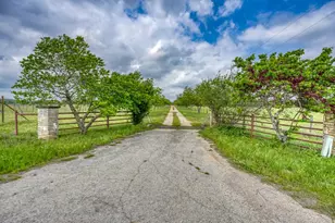 11446 N State Hwy 16, Fredericksburg, TX 78624 - Photo 2