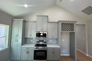 126 Feather Way, Fredericksburg, TX 78624 - Photo 4