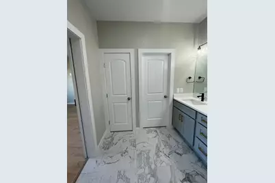 126 Feather Way, Fredericksburg, TX 78624 - Photo 12