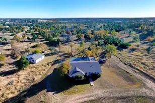 172 Schattenbaum Dr, Fredericksburg, TX 78624 - Photo 1