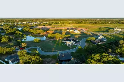 227 Interlaken St., Fredericksburg, TX 78624 - Photo 4