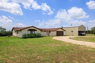 207 Broken Spur, Mountain Home, TX 78058 - Photo 32