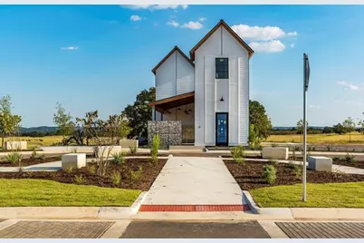 526 Interlaken St., Fredericksburg, TX 78624 - Photo 2