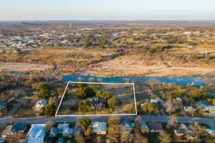 409 E Main St, Llano, TX 78643 - Photo 6