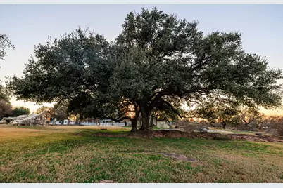 409 E Main St, Llano, TX 78643 - Photo 70