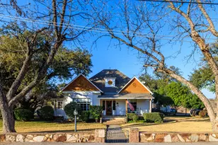 409 E Main St, Llano, TX 78643 - Photo 2