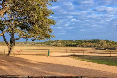 888 Dietrich Rd, Fredericksburg, TX 78624 - Photo 34